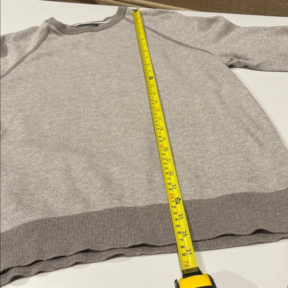 Banana Republic - Men's Waffle long sleeve Cotton / Cashmere Sweater. Size Large